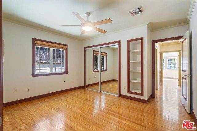 4385 Camellia Avenue, Studio City CA: https://media.crmls.org/mediaz/23b9ab27-2098-43b8-9b2b-6b8b3cfb8c78.jpg