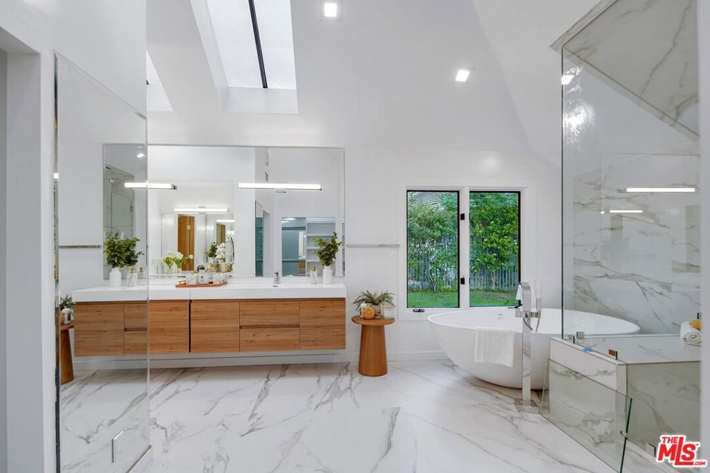 MLS #26786405 image #21