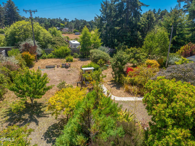 18700 Hare Creek Terrace, Fort Bragg CA: https://media.crmls.org/mediaz/23bbcfce-70c9-4cab-ab38-52c41fe8db2f.jpg