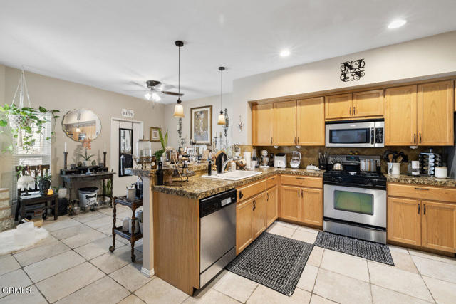 Detail Gallery Image 7 of 27 For 4733 Penrose Ave, Moorpark,  CA 93021 - 3 Beds | 2/1 Baths