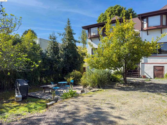 Image 15 of 23 For 2366 Cedar St  3