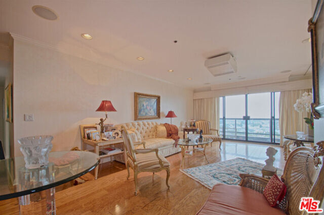10724 Wilshire Boulevard, Los Angeles CA: https://media.crmls.org/mediaz/23be2db0-bf86-4eee-8fb1-58657b448c09.jpg