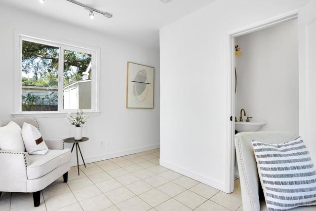 2653 Brewster Avenue, Redwood City CA: https://media.crmls.org/mediaz/23bebed3-feea-4d66-8011-6c9f073cbc35.jpg