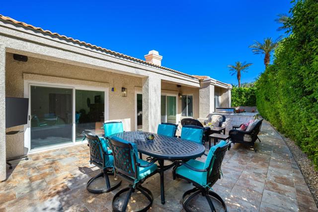 48205 Vista De Nopal, La Quinta CA: https://media.crmls.org/mediaz/23c0000c-8d0f-4ffa-bf47-78e9a47e2e6a.jpg