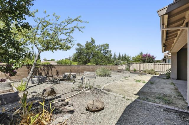 1826 Grand Pheasant Lane, Lincoln CA: https://media.crmls.org/mediaz/23c057cd-e258-4623-ac4f-33078122a1e0.jpg