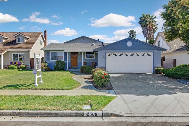 2560 Phelan Avenue, Hayward CA: https://media.crmls.org/mediaz/23c08e1f-e959-4d76-b666-d98710d69bca.jpg