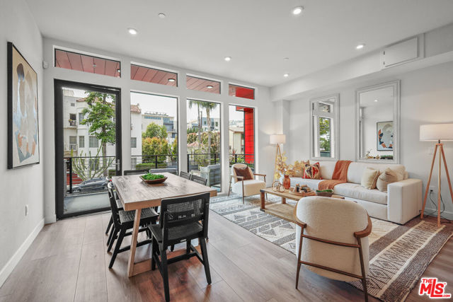 1200 N Orange, West Hollywood CA: https://media.crmls.org/mediaz/23c0fde0-9536-49b5-bfe4-812949152582.jpg