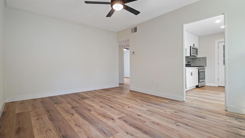 MLS #250042675SD image #28