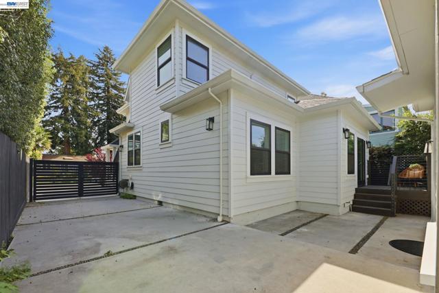 Image 40 of 45 For 1841 Vine St