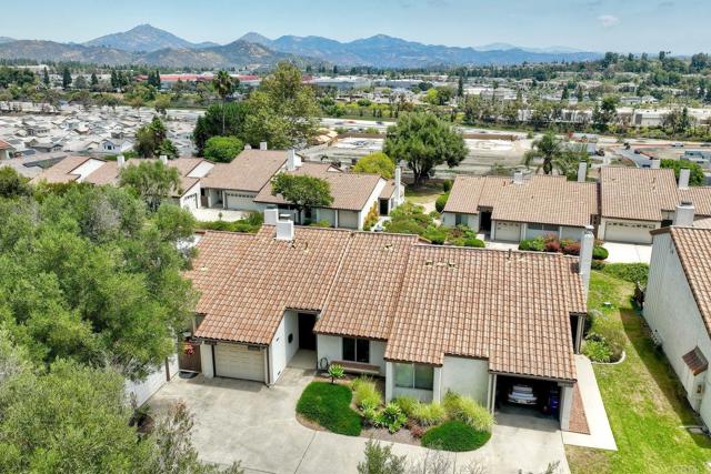 14787 Caminito Orense Oeste, San Diego CA: https://media.crmls.org/mediaz/23c20a53-1f3f-48f8-bd99-31ff58facb5c.jpg