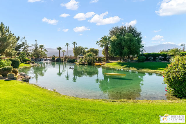 1 Saint Petersburg Court, Rancho Mirage CA: https://media.crmls.org/mediaz/23c218fe-436b-4eeb-a43d-ca4a8f27a440.jpg