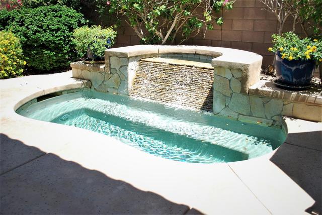 37810 Pineknoll Avenue, Palm Desert CA: https://media.crmls.org/mediaz/23c2ce67-cc08-4f75-8ddc-3d3f6433aa07.jpg