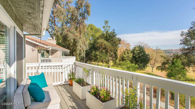 191 Rockrose Lane, Oak Park CA: https://media.crmls.org/mediaz/23c302c2-7949-4d97-a500-56b6de2d2a22.jpg