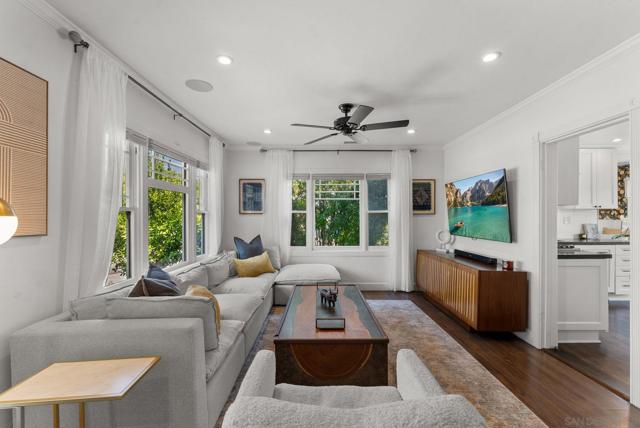5092 E Mountain View Drive, San Diego CA: https://media.crmls.org/mediaz/23c386a2-e840-4423-bf35-df766a1c3ce7.jpg