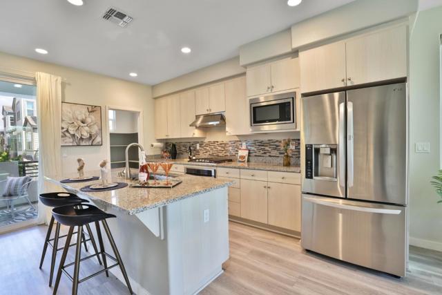 825 Garden Street, Milpitas CA: https://media.crmls.org/mediaz/23c3b288-211a-4986-b71a-39279d8ebab7.jpg
