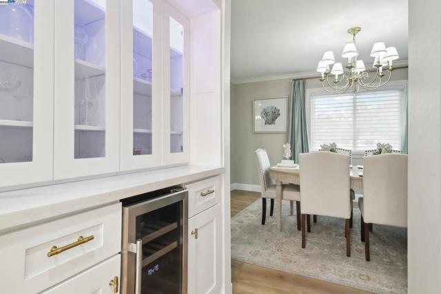 484 El Pintado Rd, Danville CA: https://media.crmls.org/mediaz/23c3cc72-0446-4b76-9133-40e8ff23b9a0.jpg