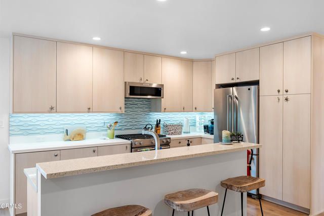 Detail Gallery Image 13 of 45 For 5207 Sealane Way, Oxnard,  CA 93035 - 4 Beds | 3 Baths