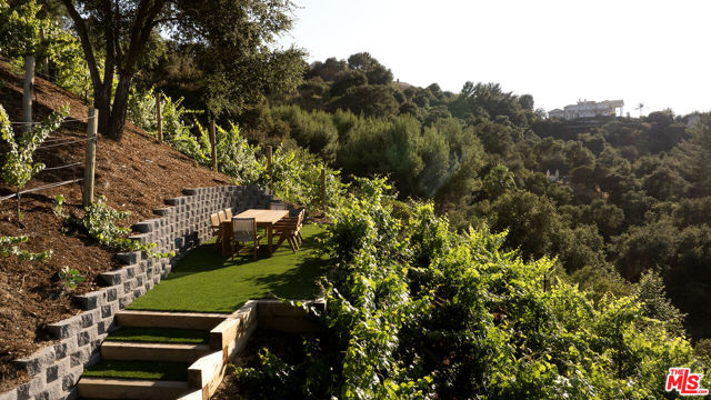 Drew Fenton | 16401 Mulholland Drive Los Angeles CA | MLS: 7706113