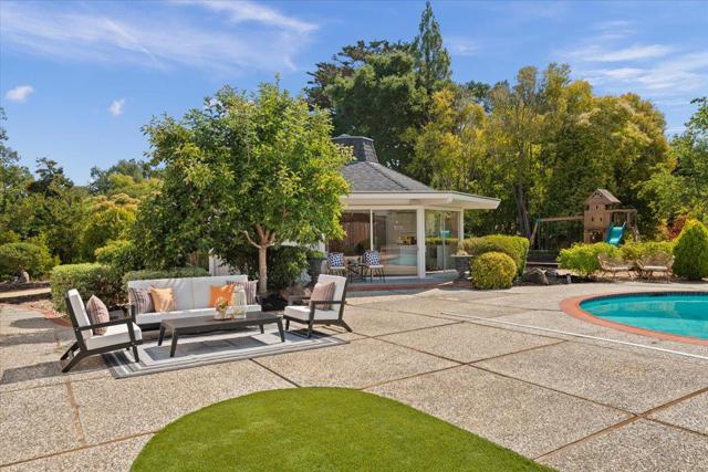 14228 Amherst Court, Los Altos Hills CA: https://media.crmls.org/mediaz/23c5b390-2088-47a3-86ae-0bb36fe09437.jpg