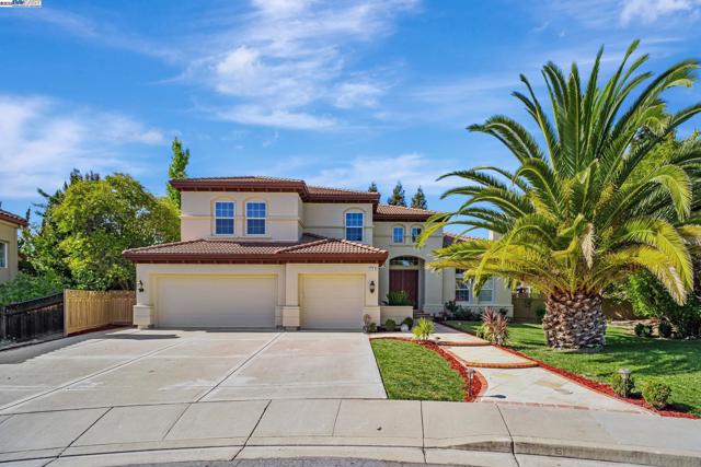 744 Bodega Ct, Fremont CA: https://media.crmls.org/mediaz/23c6aff1-8063-4edc-a6d3-f962df3b56ca.jpg