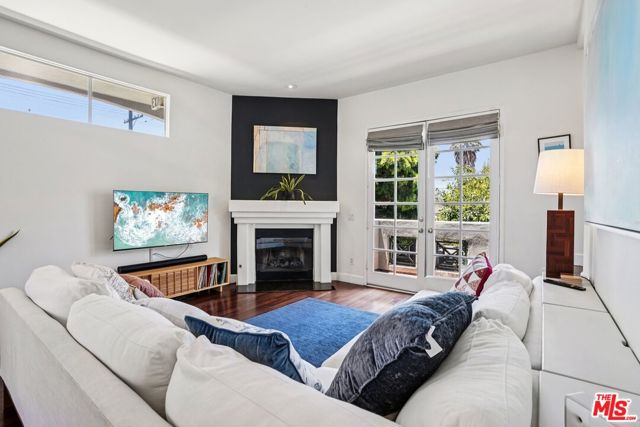 1751 Barry Avenue, Los Angeles CA: https://media.crmls.org/mediaz/23c73857-8a53-44db-a50f-4bb9973b23dc.jpg