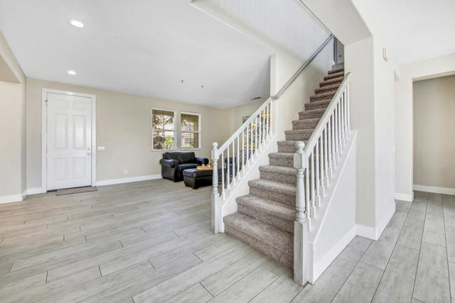 Image 7 of 39 For 37769 Thurne Street