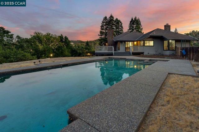 Image 30 of 34 For 36 Candlewood Place