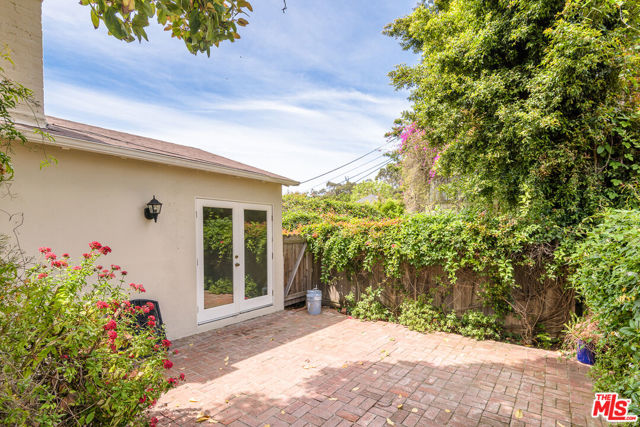 11425 Burnham Street, Los Angeles CA: https://media.crmls.org/mediaz/23c8dd72-9bcb-4a82-8a87-78e1b668c778.jpg