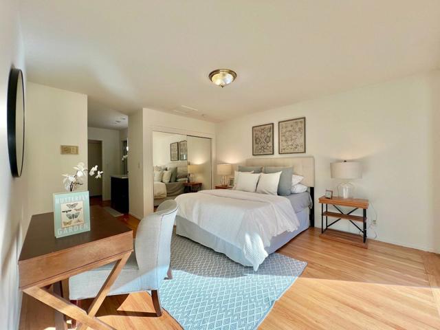 665 Towle Way, Palo Alto CA: https://media.crmls.org/mediaz/23c9751f-d846-44fd-a457-3d4321c5a05d.jpg
