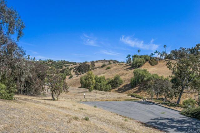 5420 Mirar Court, Bonita CA: https://media.crmls.org/mediaz/23ca513b-e4ed-43c2-b98c-052aeb88a151.jpg