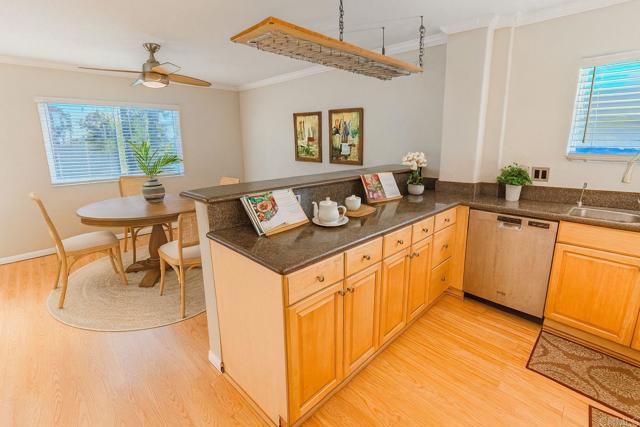 Detail Gallery Image 10 of 24 For 940 Calla Ave #15,  Imperial Beach,  CA 91932 - 4 Beds | 2 Baths