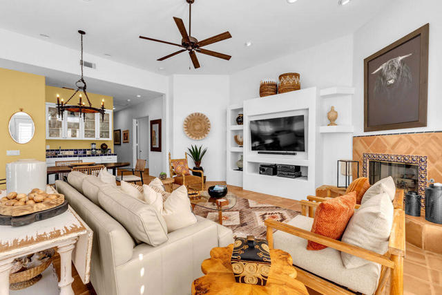 77440 Calle Ensenada, La Quinta CA: https://media.crmls.org/mediaz/23cb2d41-dad7-4215-b750-b11fb3462217.jpg
