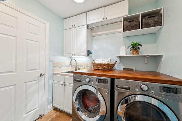 4839 Merganser Ct, Pleasanton CA: https://media.crmls.org/mediaz/23cbd7d2-5342-41b1-ad5a-5941fcab49b1.jpg