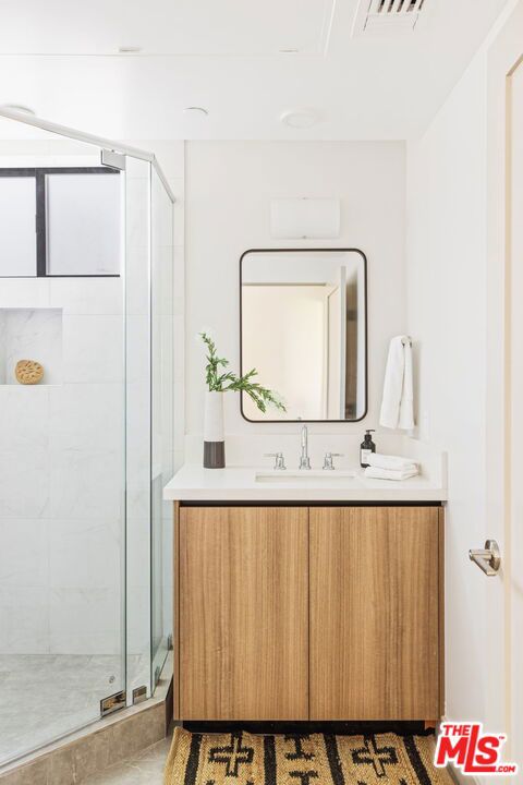 2223 Clifford Street, Los Angeles CA: https://media.crmls.org/mediaz/23cc5e0b-e984-402b-888c-8ee1b02734cf.jpg