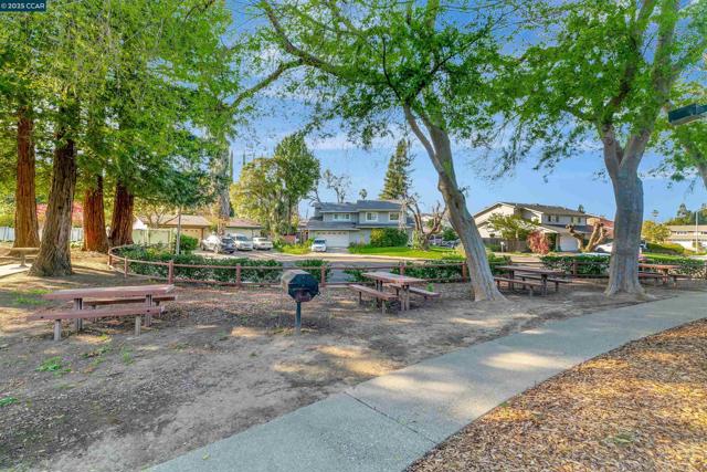 19 Marques Pl, Danville CA: https://media.crmls.org/mediaz/23cc93ed-a964-4166-8b2e-0dcde9a4471a.jpg