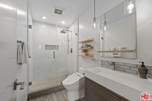 1541 Stoner Avenue, Los Angeles CA: https://media.crmls.org/mediaz/23cd51e6-a0df-4e88-8095-72a3aaeae0ab.jpg