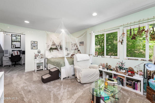 5924 Rainbow Hill Road, Agoura Hills CA: https://media.crmls.org/mediaz/23cda584-2f55-488c-bfb4-7a21e7432951.jpg