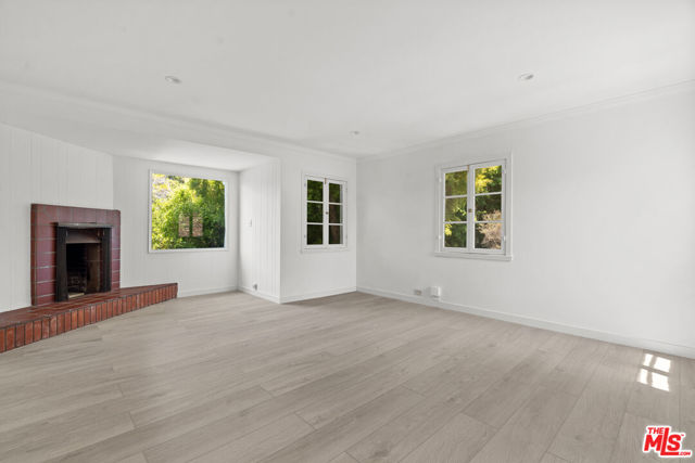 808 Woodacres Road, Santa Monica CA: https://media.crmls.org/mediaz/23ce3ddf-ac41-4708-a36a-512ed7beaa90.jpg