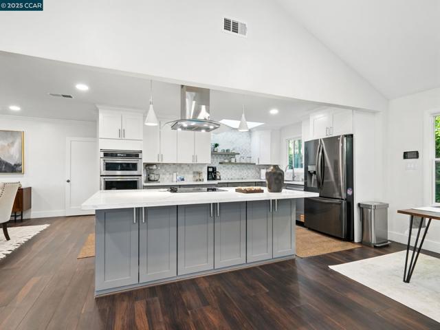 1836 Newell Ave, Walnut Creek CA: https://media.crmls.org/mediaz/23ceff4a-ed36-4171-80c1-f20a68fcad5a.jpg
