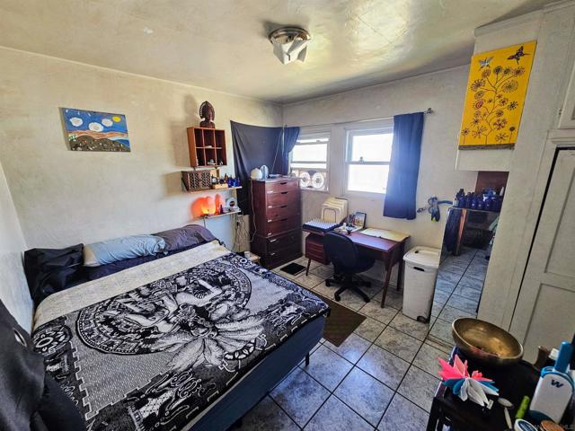 1135 41 26th Street, San Diego CA: https://media.crmls.org/mediaz/23cfa1c8-5cbc-4acb-b3f9-da57105ec3e5.jpg