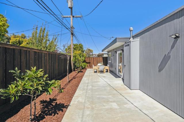 683 Vanessa Drive, San Mateo CA: https://media.crmls.org/mediaz/23d02cce-6ce5-4e9f-9078-b379e19d1570.jpg