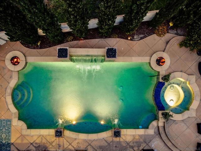 278 Avenida Loretta, Chula Vista CA: https://media.crmls.org/mediaz/23d0f395-ccae-46d4-aa9e-127faf5c8f26.jpg