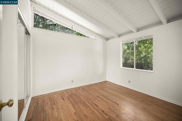 3352 Betty Ln, Lafayette CA: https://media.crmls.org/mediaz/23d0ff3f-4a74-4ae5-a15c-7a131632eaf2.jpg
