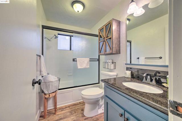 1273 Lilac Dr, Arnold CA: https://media.crmls.org/mediaz/23d1d5f0-fcda-42d9-aaf8-428c635e977c.jpg