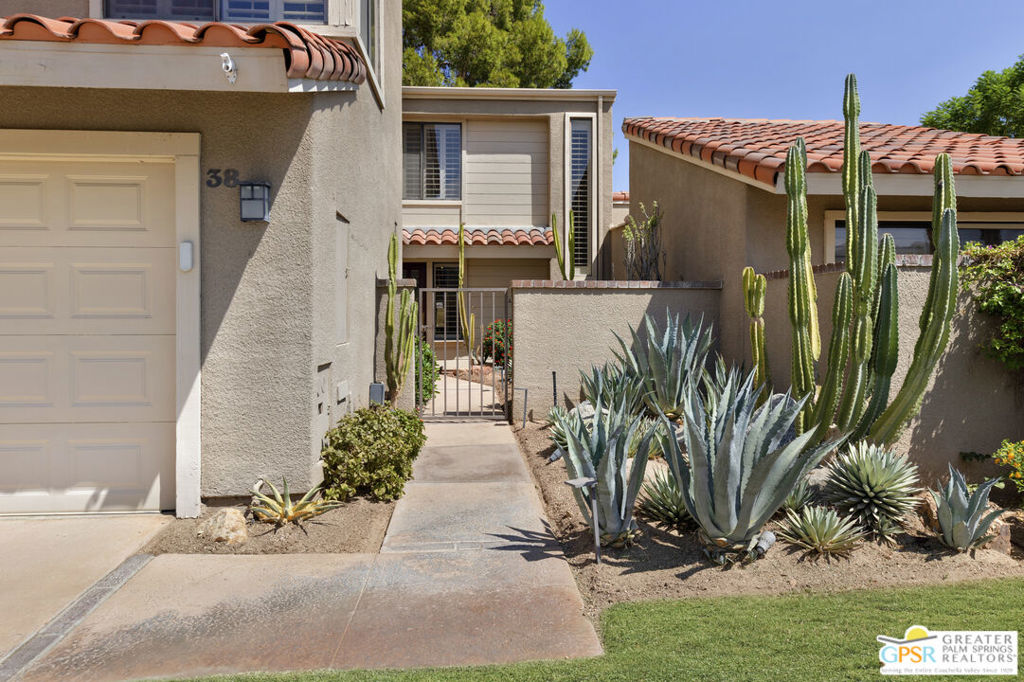 MLS #25593075PS image #2