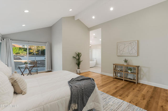 568 Bristol Avenue, Simi Valley CA: https://media.crmls.org/mediaz/23d23ed6-3643-44aa-a55e-9e7663650009.jpg