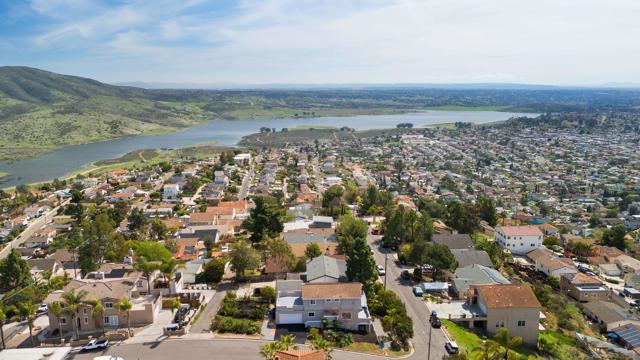 9811 Eucalyptus St, Spring Valley CA: https://media.crmls.org/mediaz/23d24c93-3f9e-41e6-bcbe-fee883ada540.jpg