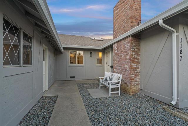 1167 Fairford Way, San Jose CA: https://media.crmls.org/mediaz/23d263a3-f27c-4c56-86bd-0faf1f4a9f07.jpg