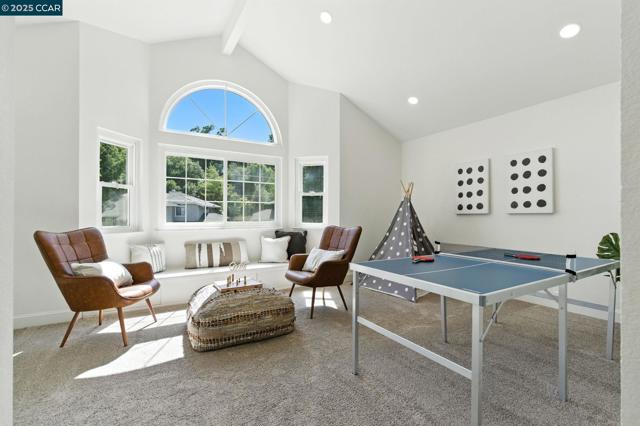 316 Valley High Dr, Pleasant Hill CA: https://media.crmls.org/mediaz/23d28a78-a0eb-4cf7-907f-3921beba5ab6.jpg