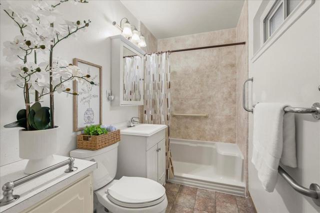 337 Roble Avenue, Redwood City CA: https://media.crmls.org/mediaz/23d381fb-64b6-4df3-a67d-f3cf18c41e83.jpg